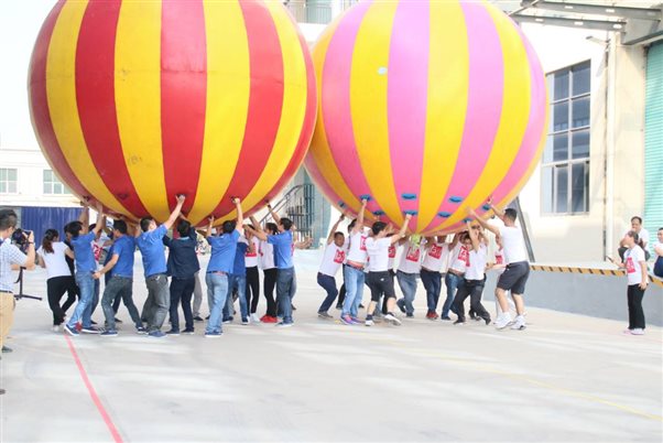 “鴻運彩球”讓我們見識了什么叫“行走的熱氣球”